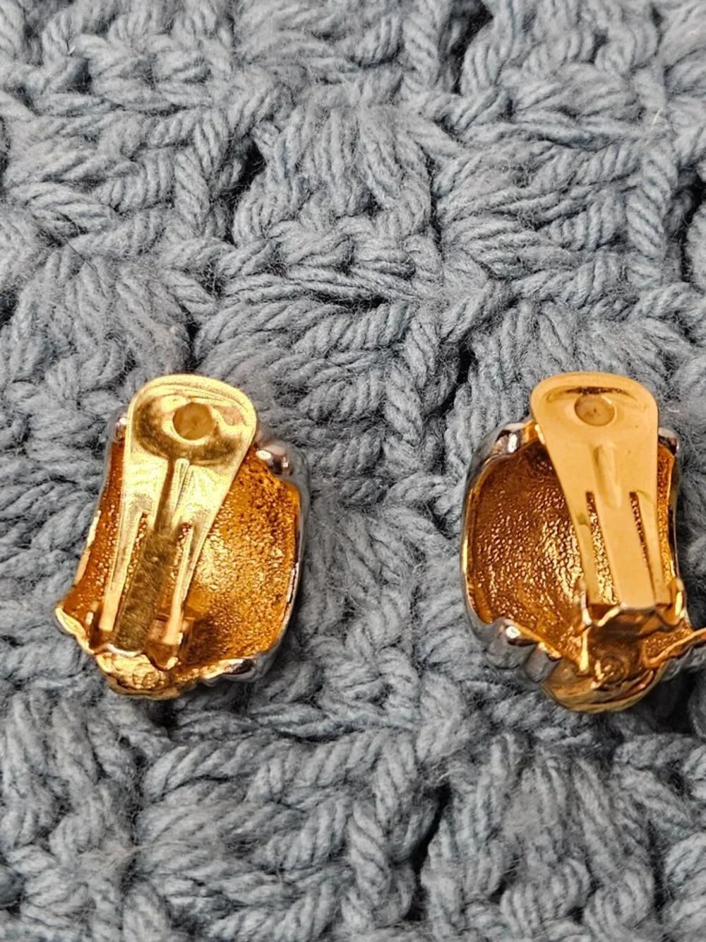Vintage Goldtone Silvertone Twisted Textured Clip On Earrings 1 inch